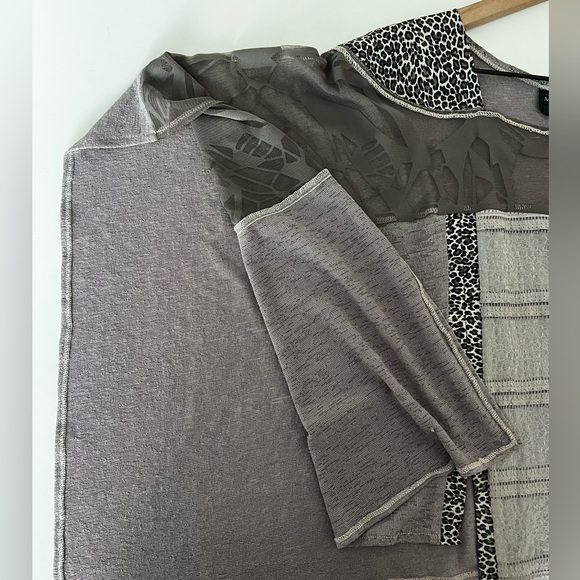 Madeleine Gaucher multi print animal top poncho lightweight Quebec One Size - Picture 5 of 7